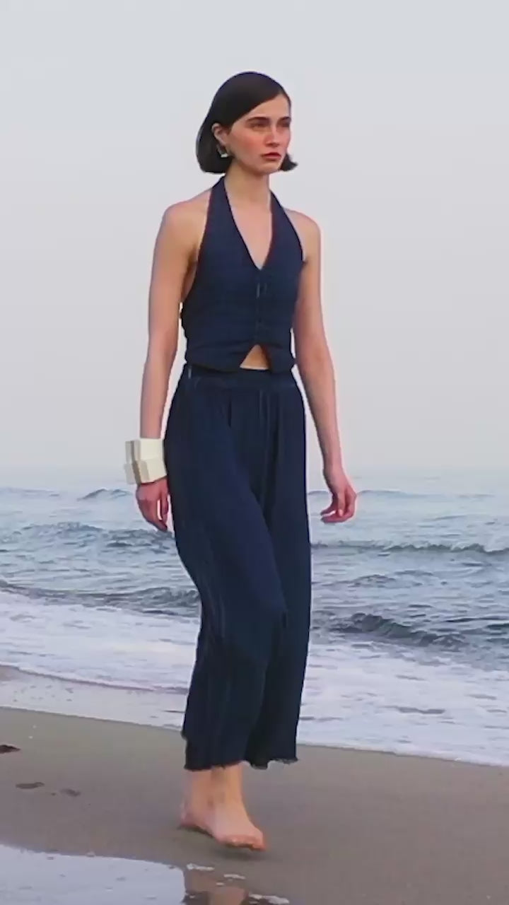 سترة كتان بحرية اللون